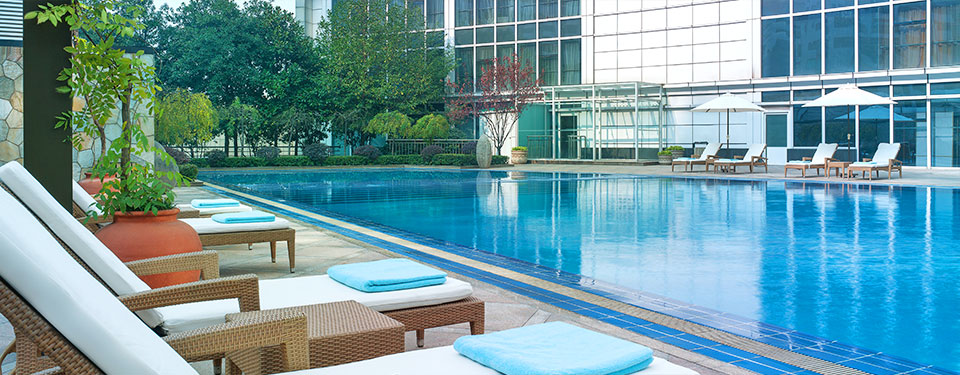 wuhan hotel swimming pool